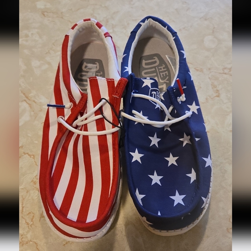 Hey Dude Wally Patriotic/American Flag, Ladies 9/Mens 7, Brand New without tag!